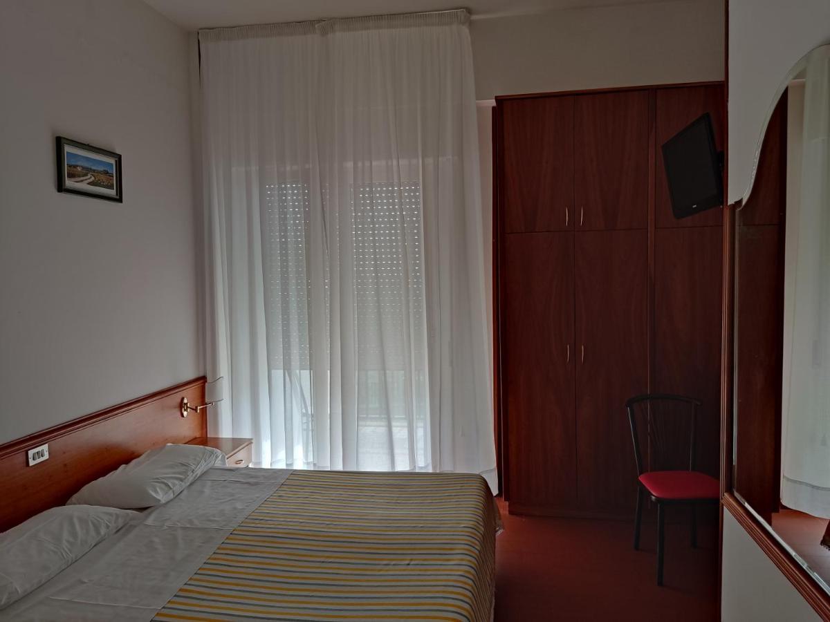 Hotel Ristorante Il Grillo Acquaviva Picena Luaran gambar