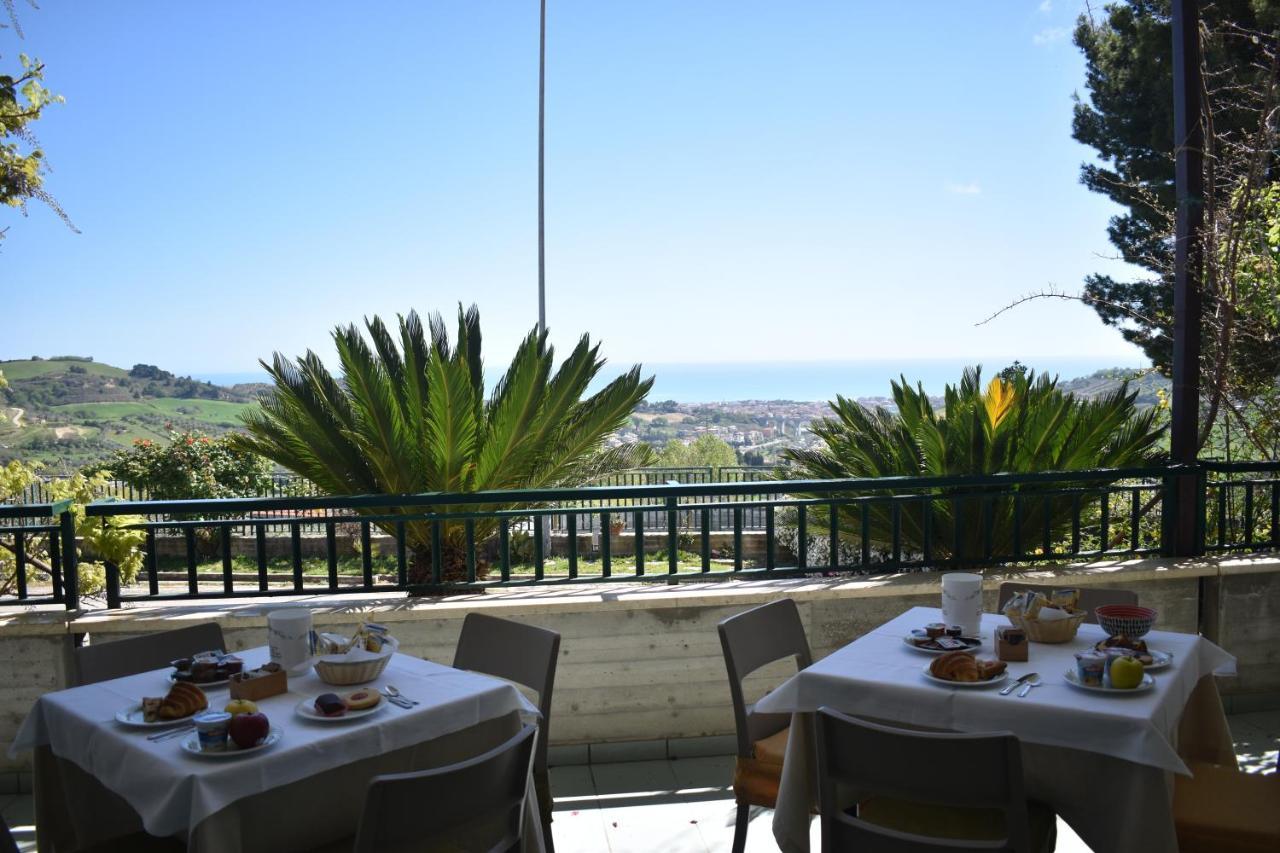 Hotel Ristorante Il Grillo Acquaviva Picena Luaran gambar